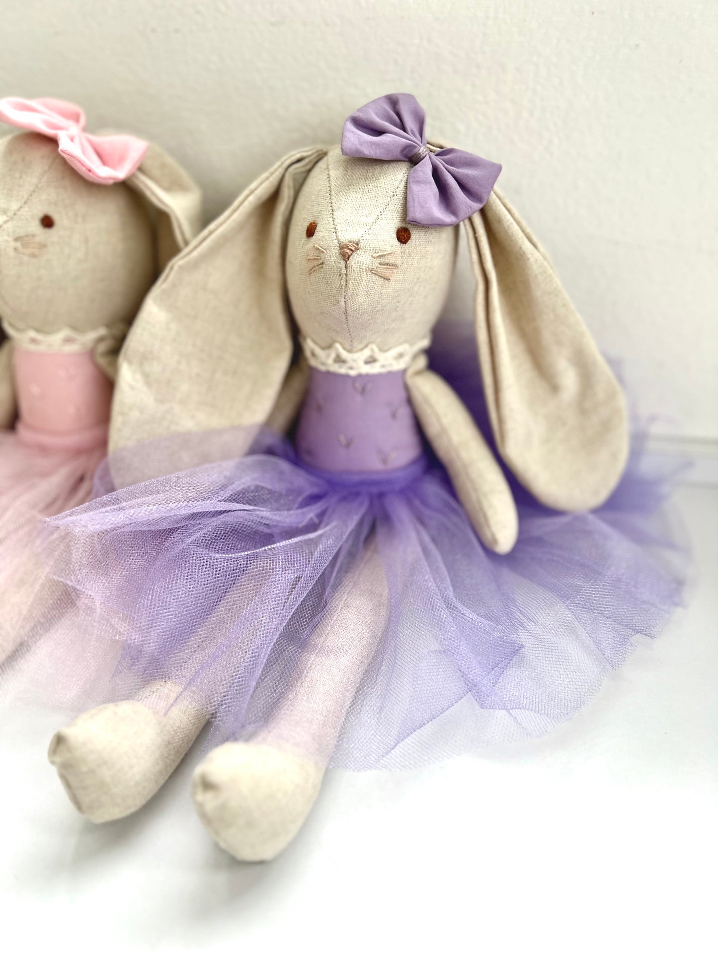 Coneja con tutú morado