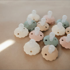 Chupón Frigg Daisy silicone (Blush/Cream)