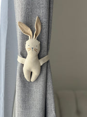 Par de cortineros en forma de conejo
