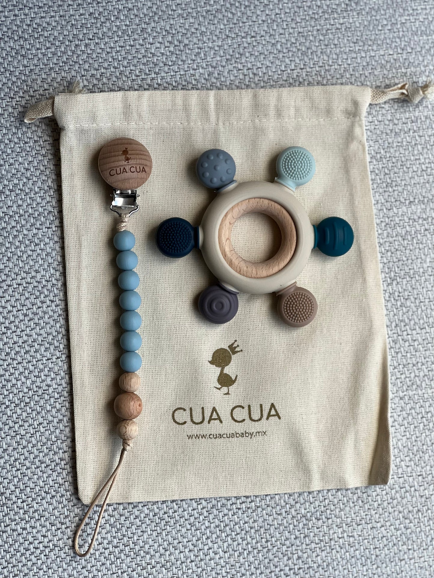 Gift bag portachupon + mordedera plana (2 colores)