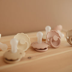 Chupón Frigg Daisy silicone (Blush/Cream)