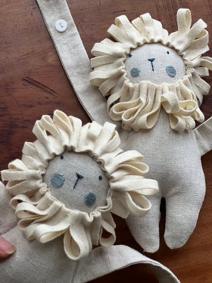 Par de cortineros en forma de León