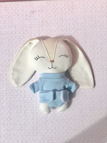 Sonaja en forma de conejo en tono azul (15 cm)