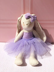 Coneja con tutú morado