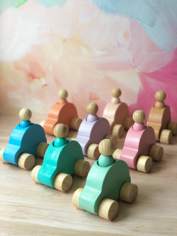 Carritos de madera tipo vocho (Varios colores)