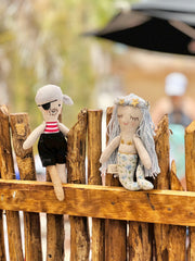 Pirata con camisa de rayas rojas