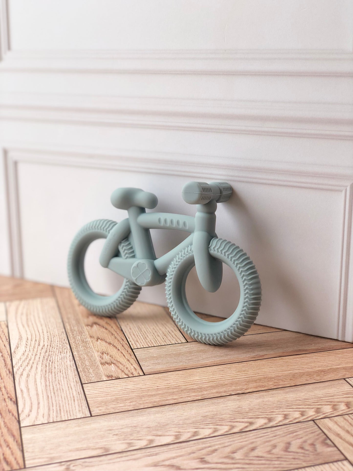 Mordedera en forma de bicicleta ( 3 colores)