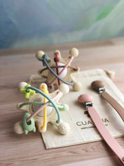 Gift bag mordedera en forma galaxia + porta chupón (2 colores)