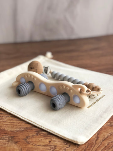 Gift bag mordedera carrito pop it +portachupon (varios colores)