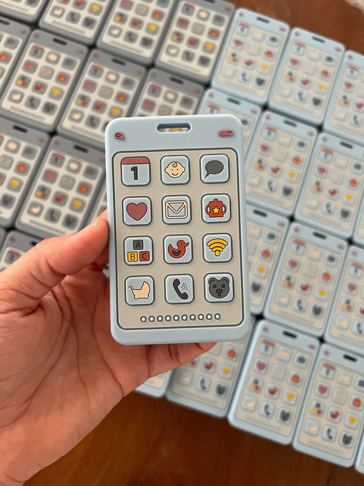 Mordedera Celular de silicón (3 colores)