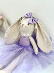 Coneja con tutú morado